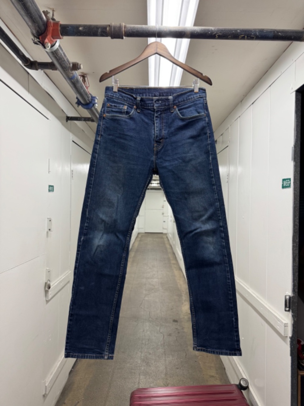 Levi's 505 Slim Cut Medium Wash Denim Jeans 32x32